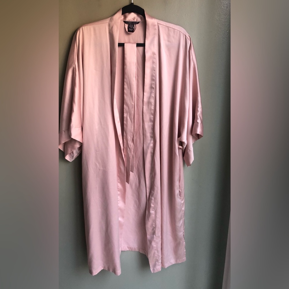Victoria Secret Robe Pink Size: M/L
